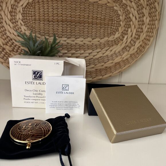 Estee Lauder Powder Compact 2004 Art Deco Chic Mint Condition open box
